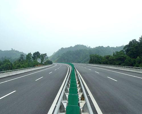 江苏高速公路波形护栏
